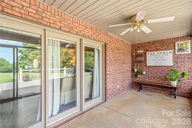 110 Dobbs Drive, Statesville, NC 28625