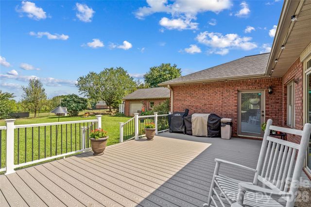 110 Dobbs Drive, Statesville, NC 28625