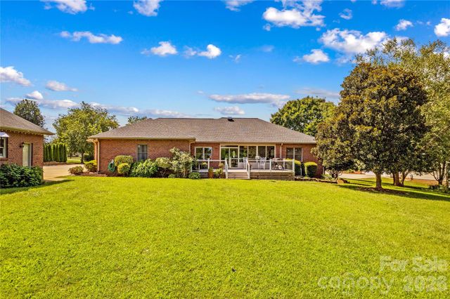 110 Dobbs Drive, Statesville, NC 28625