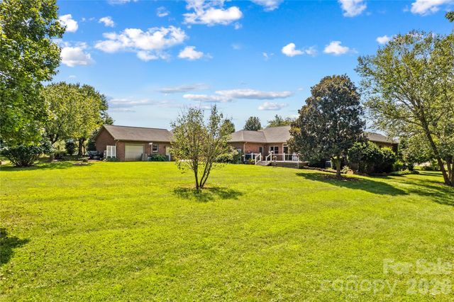 110 Dobbs Drive, Statesville, NC 28625