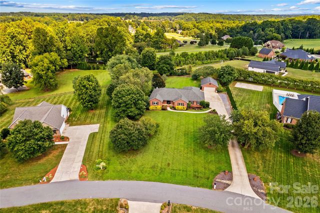 110 Dobbs Drive, Statesville, NC 28625
