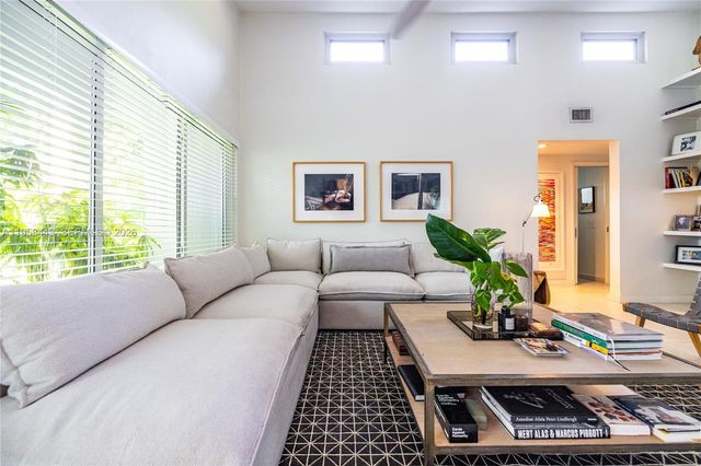 420 NE 87th St, El Portal, FL 33138