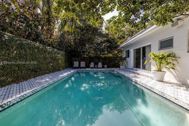 420 NE 87th St, El Portal, FL 33138