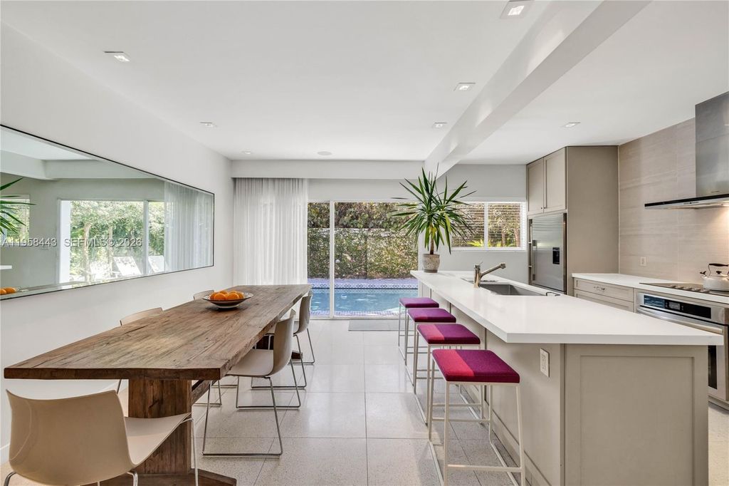 420 NE 87th St, El Portal, FL 33138