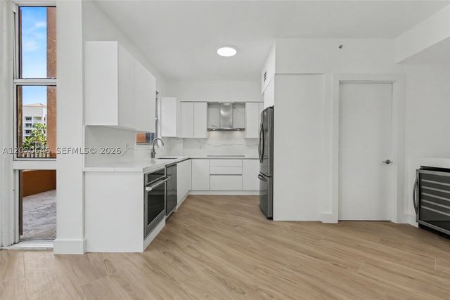 731 Crandon Blvd 208, Key Biscayne, FL 33149