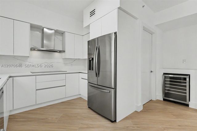 731 Crandon Blvd 208, Key Biscayne, FL 33149
