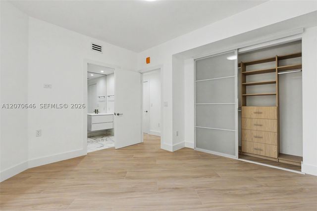 731 Crandon Blvd 208, Key Biscayne, FL 33149