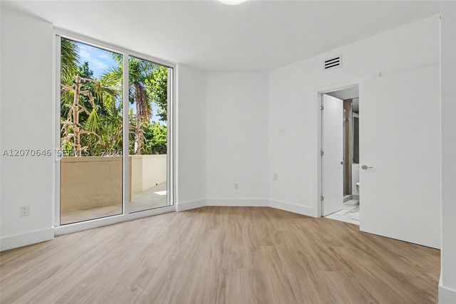 731 Crandon Blvd 208, Key Biscayne, FL 33149