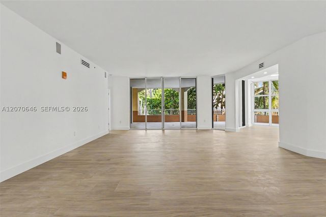 731 Crandon Blvd 208, Key Biscayne, FL 33149