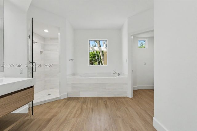 731 Crandon Blvd 208, Key Biscayne, FL 33149