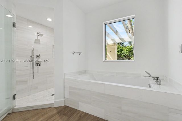 731 Crandon Blvd 208, Key Biscayne, FL 33149