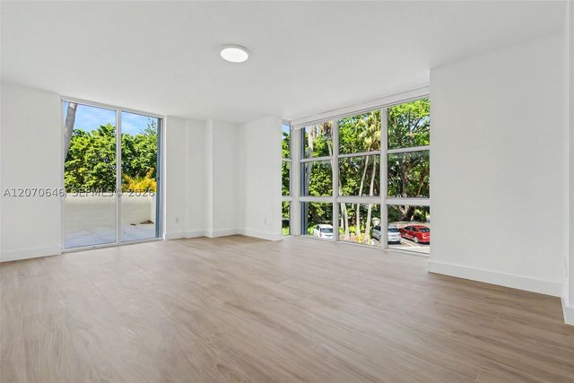 731 Crandon Blvd 208, Key Biscayne, FL 33149
