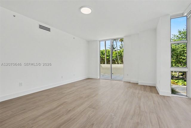 731 Crandon Blvd 208, Key Biscayne, FL 33149
