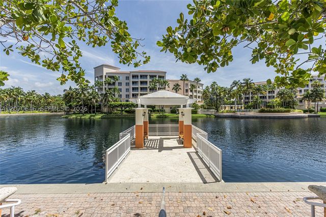 731 Crandon Blvd 208, Key Biscayne, FL 33149