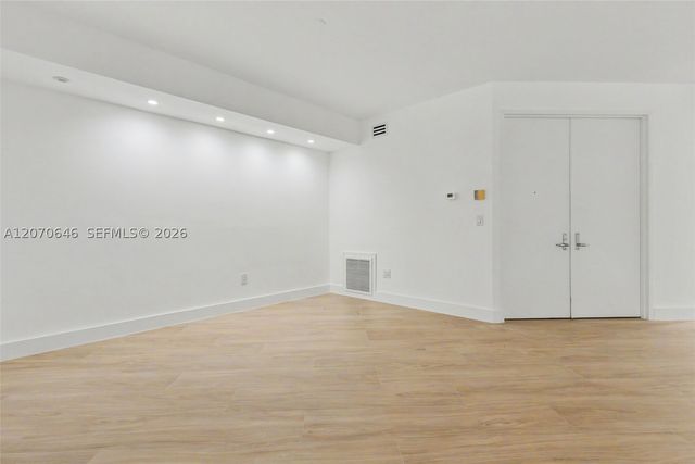 731 Crandon Blvd 208, Key Biscayne, FL 33149