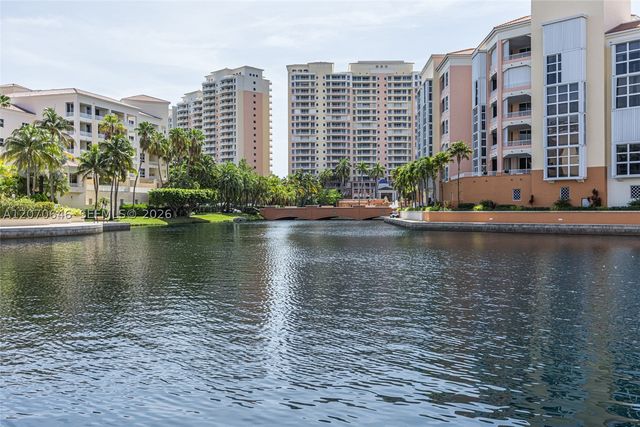 731 Crandon Blvd 208, Key Biscayne, FL 33149