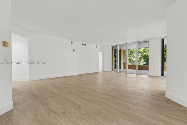 731 Crandon Blvd 208, Key Biscayne, FL 33149