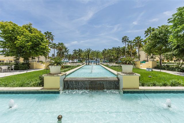 731 Crandon Blvd 208, Key Biscayne, FL 33149
