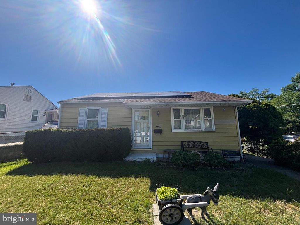 1100 SCOTT AVE, Lindenwold, NJ 08021