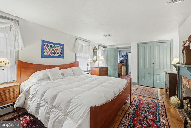 136 W POMFRET ST, Carlisle, PA 17013