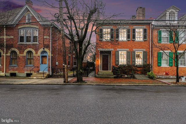 136 W POMFRET ST, Carlisle, PA 17013