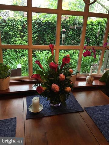 136 W POMFRET ST, Carlisle, PA 17013