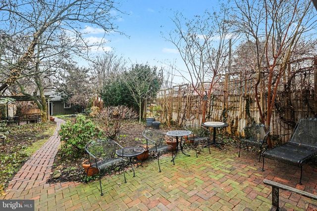 136 W POMFRET ST, Carlisle, PA 17013