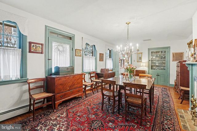 136 W POMFRET ST, Carlisle, PA 17013