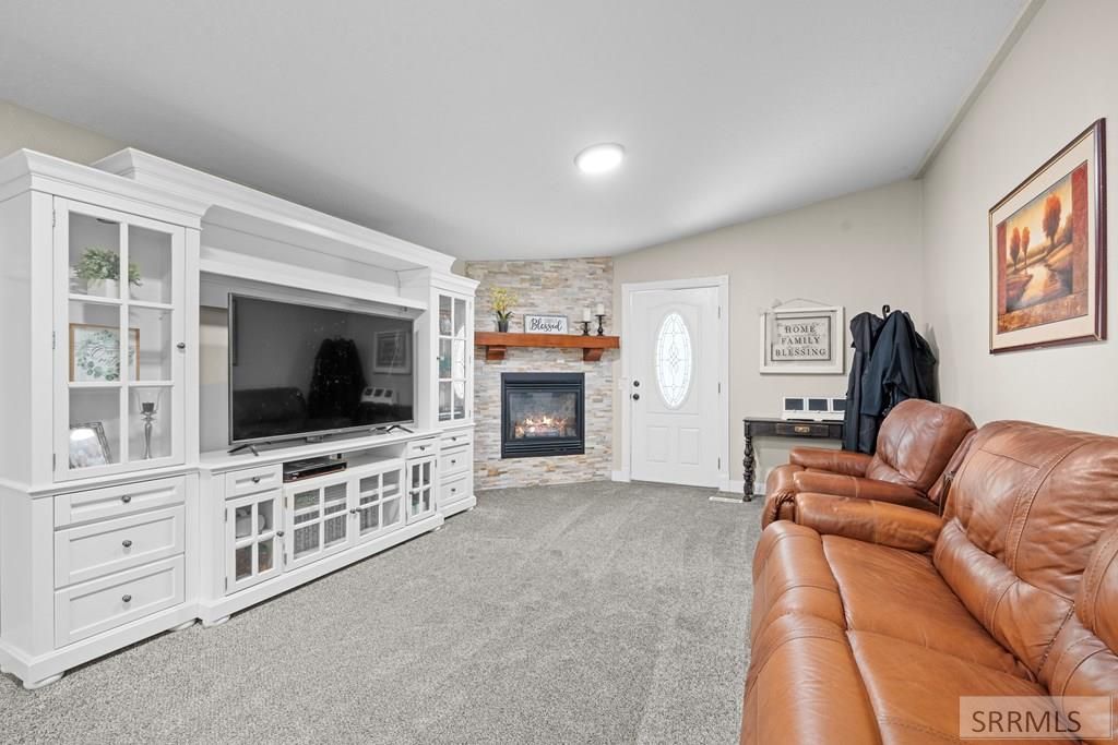 Image 18 of property listing at 853 900 N, Shelley, ID 83274