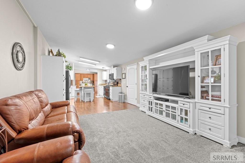 Image 20 of property listing at 853 900 N, Shelley, ID 83274
