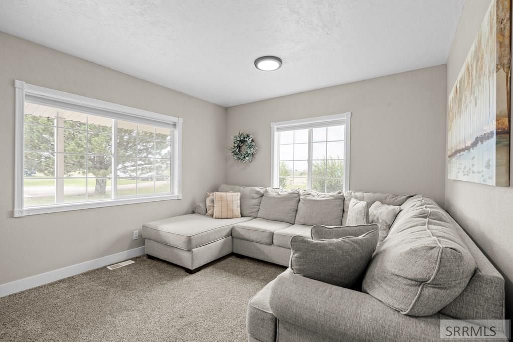 Image 52 of property listing at 853 900 N, Shelley, ID 83274