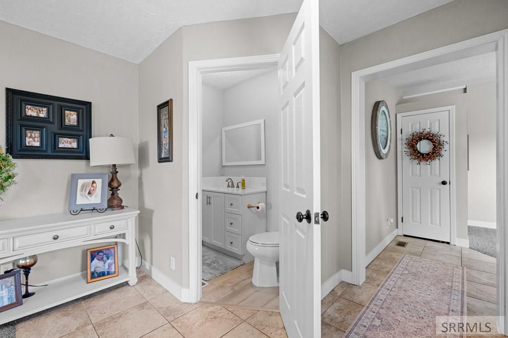 Image 53 of property listing at 853 900 N, Shelley, ID 83274