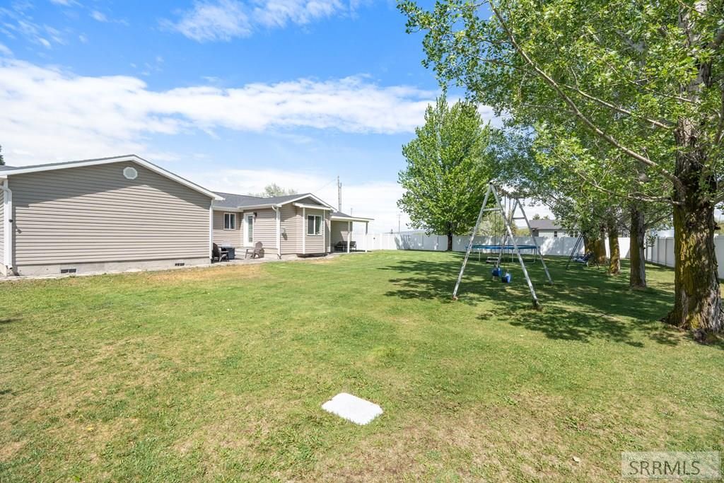 Image 64 of property listing at 853 900 N, Shelley, ID 83274