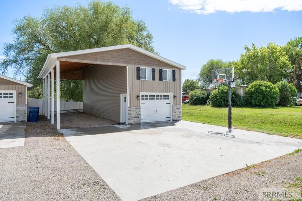 Image 69 of property listing at 853 900 N, Shelley, ID 83274