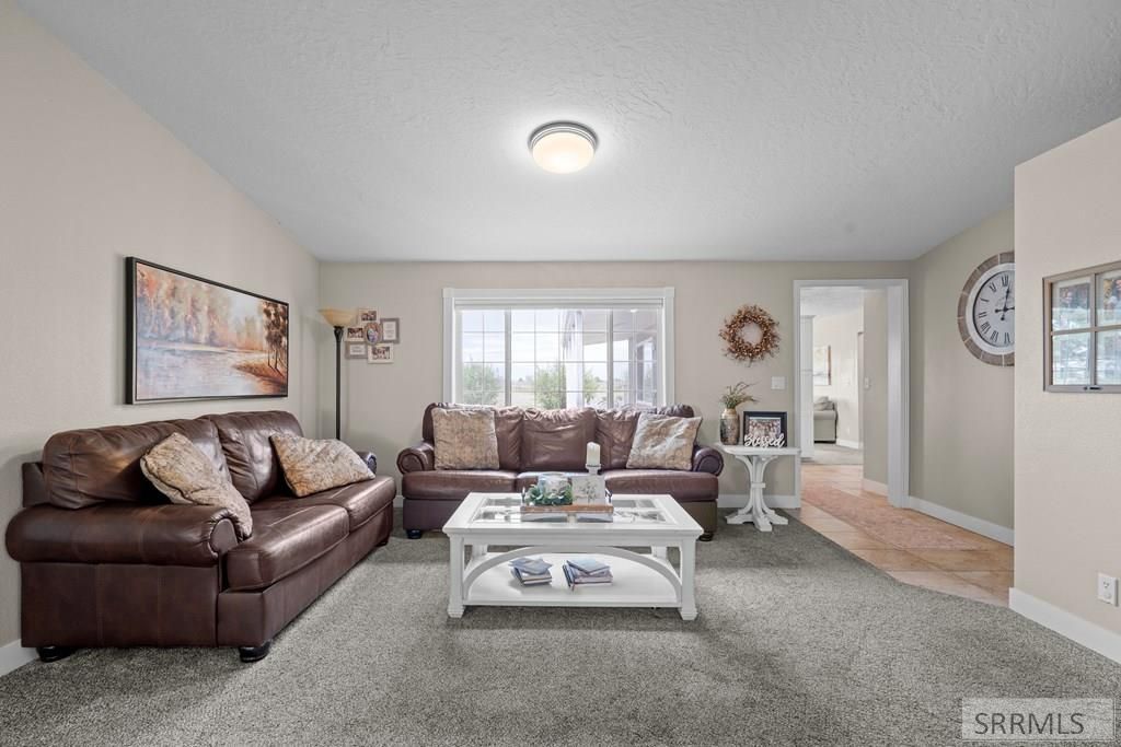 Image 7 of property listing at 853 900 N, Shelley, ID 83274