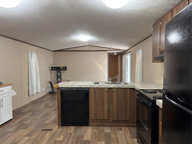 1311 Big Hawg Drive, Trinity, TX 75862