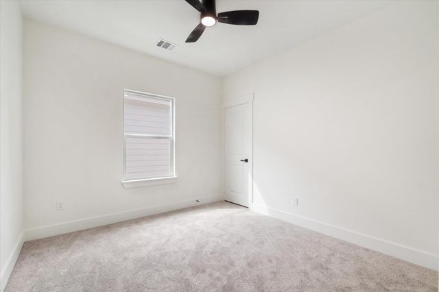 131 S Virginia Avenue, La Porte, TX 77571