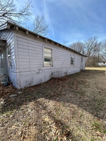 1116 S Catherine Street, Terrell, TX 75160
