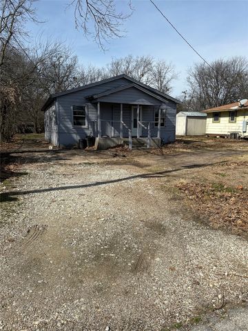 1116 S Catherine Street, Terrell, TX 75160