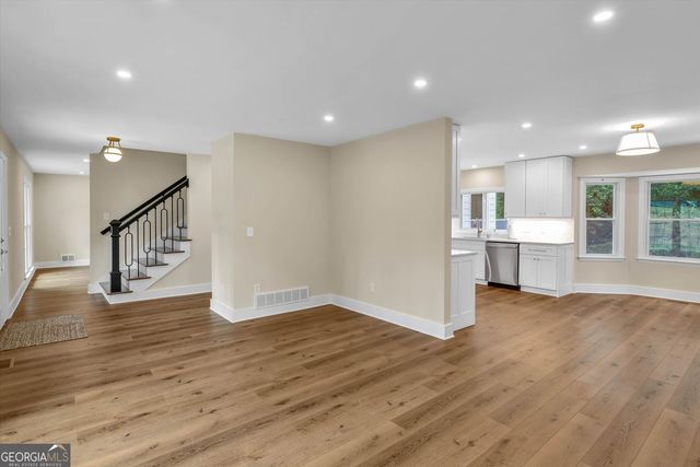 4587 Gilhams Road NE, Roswell, GA 30075