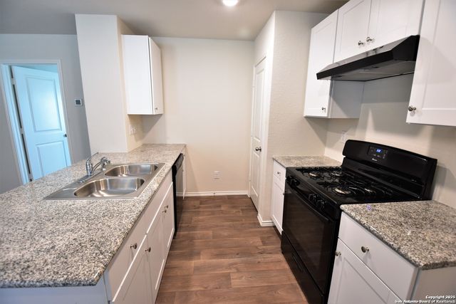 3335 STONEY KNOLL, San Antonio, TX 78245