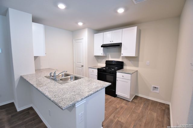 3335 STONEY KNOLL, San Antonio, TX 78245