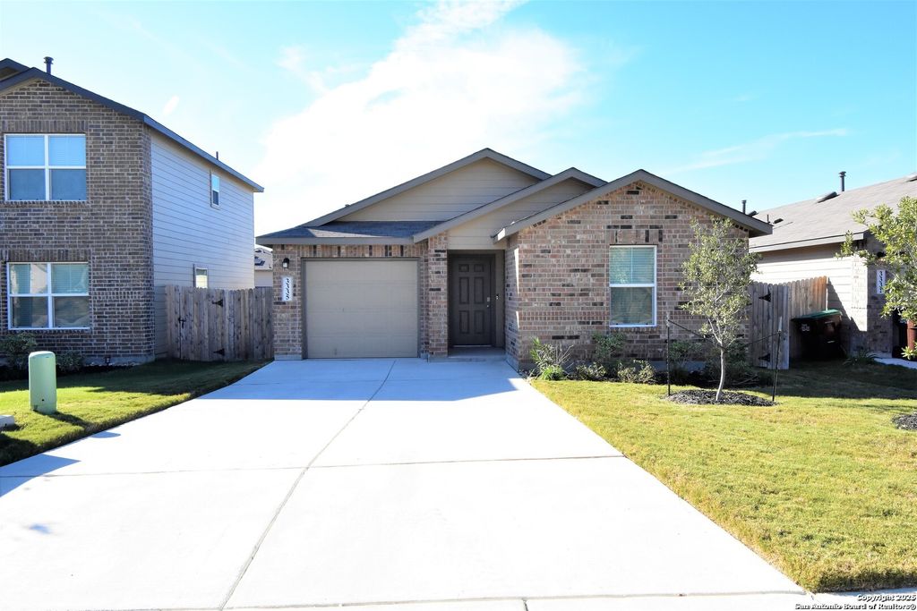 3335 STONEY KNOLL, San Antonio, TX 78245