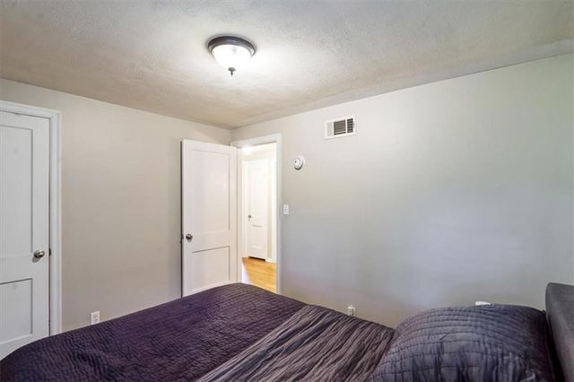 4101 W 69th Street, Prairie Village, KS 66208