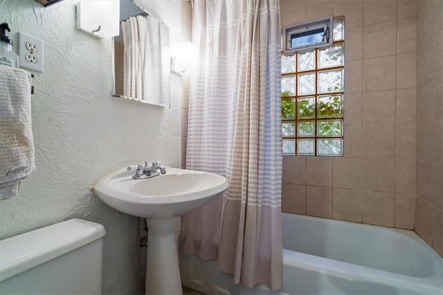 4101 W 69th Street, Prairie Village, KS 66208