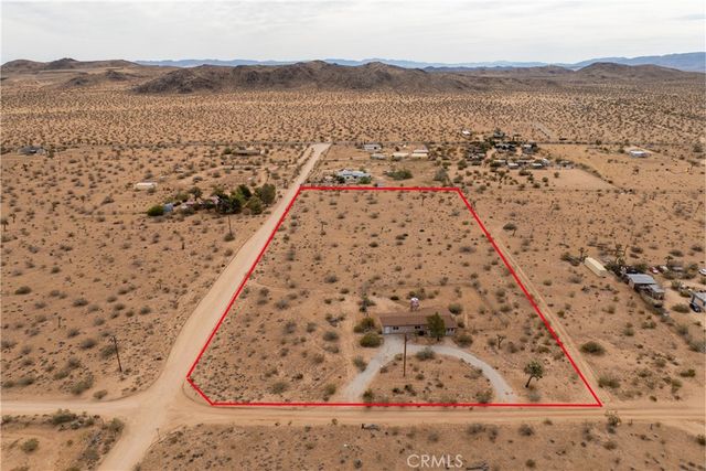 1325 Luna Mesa Road, Yucca Valley, CA 92284