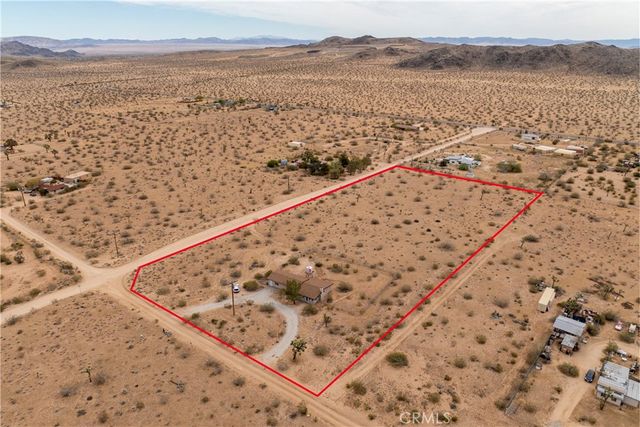 1325 Luna Mesa Road, Yucca Valley, CA 92284