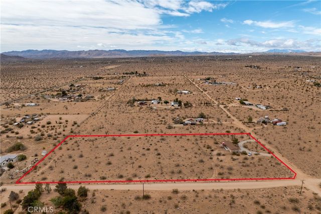 1325 Luna Mesa Road, Yucca Valley, CA 92284