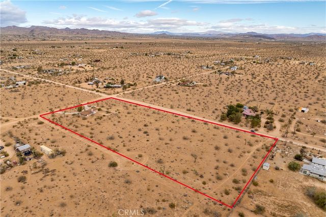 1325 Luna Mesa Road, Yucca Valley, CA 92284