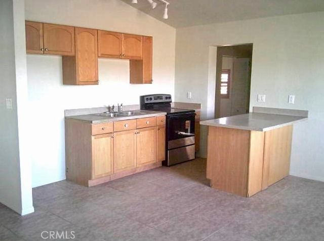 1325 Luna Mesa Road, Yucca Valley, CA 92284